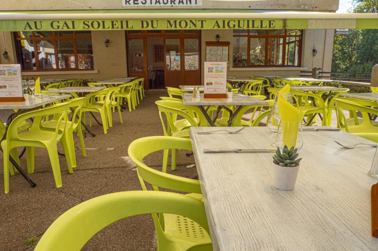 Au Gai Soleil Du Mont-Aiguille Hotell Chichilianne Exteriör bild